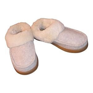 Dearfoams Cozy Cream Slippers with Faux Fur Lining M 7 8